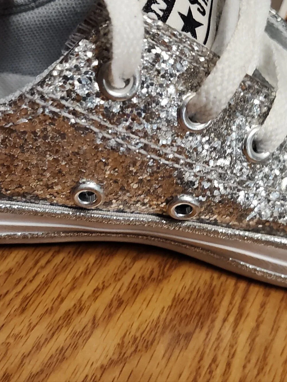 Converse glitter shoes size 13 Kids. Silver Glitter Low-Top Sneakers. EC.
